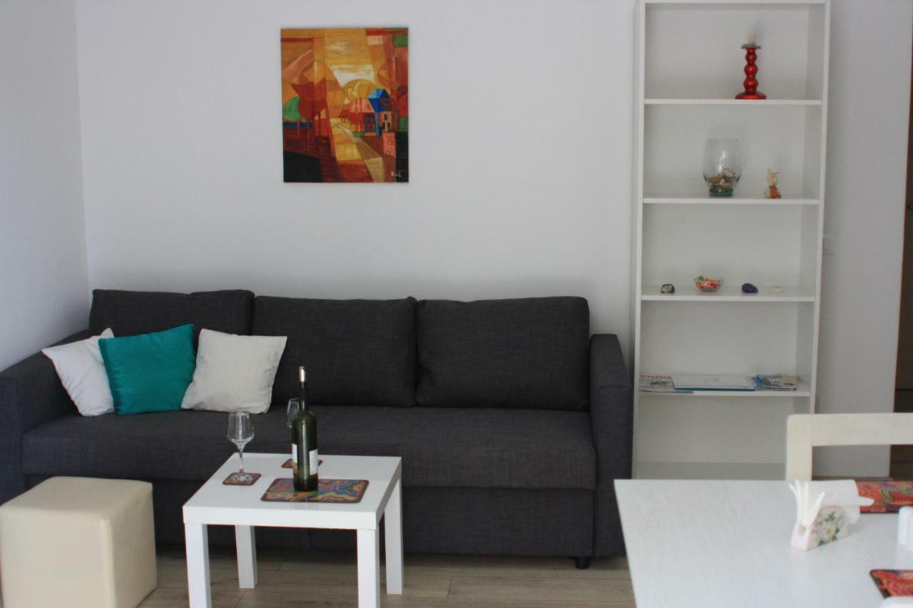 NAR Opatija center spacious 1 bedroom apt Buitenkant foto